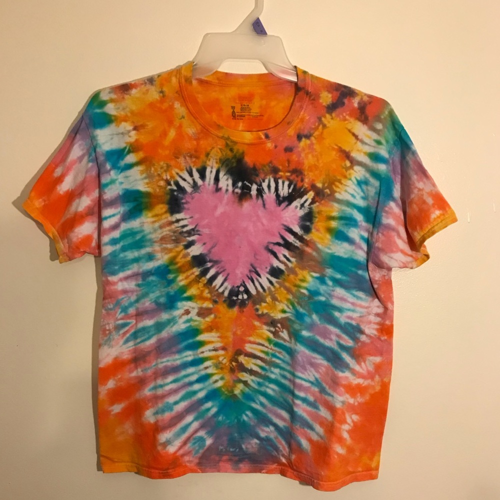 Handmade heart and V tie-dye tee